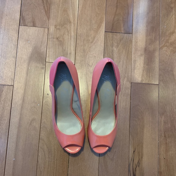 Marc Fisher Pink Stiletto - Picture 2 of 4